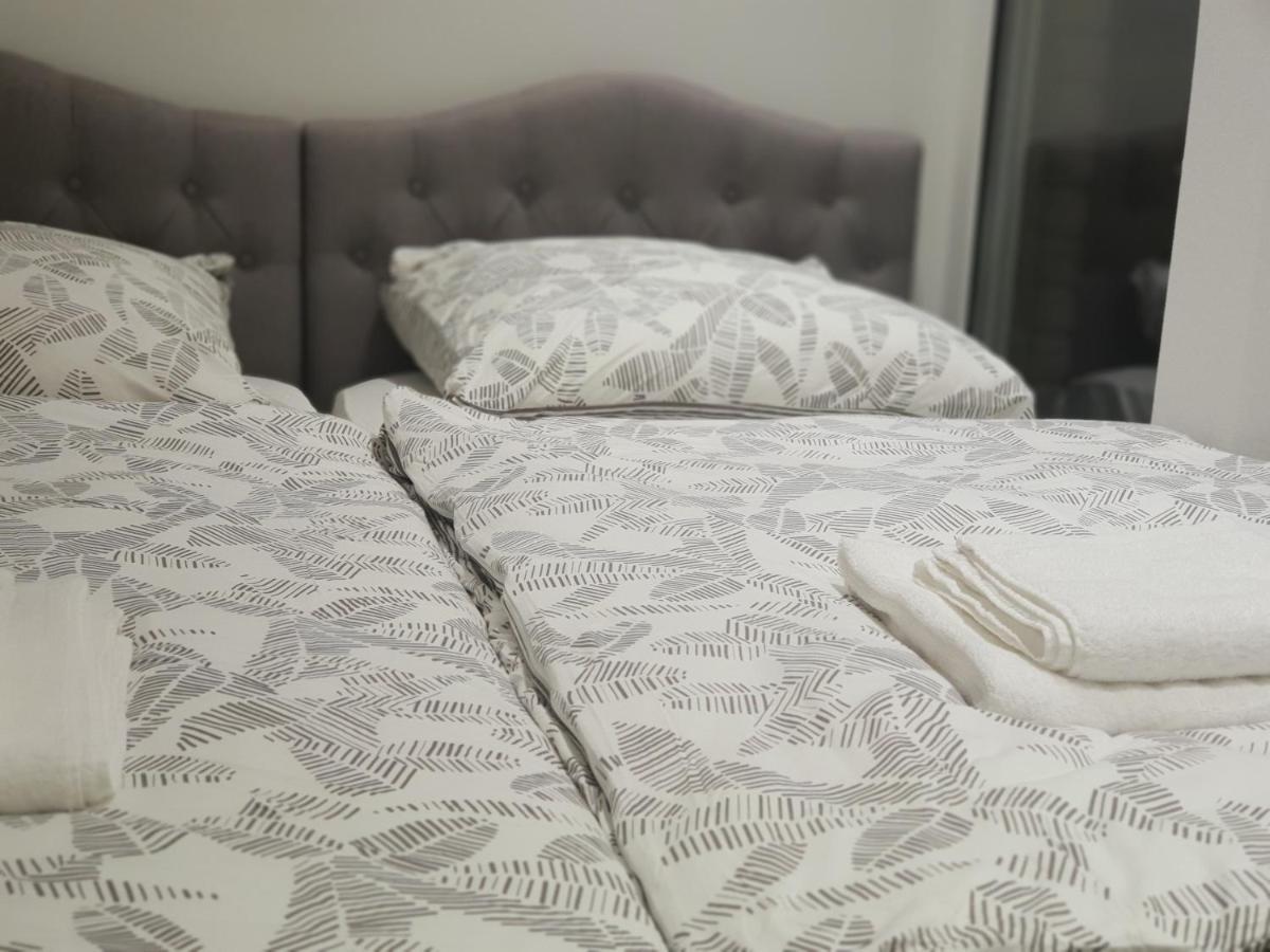 Ferienwohnung Mit Jacuzzi Naehe Flughafen Koeln Bonn Troisdorf Ngoại thất bức ảnh
