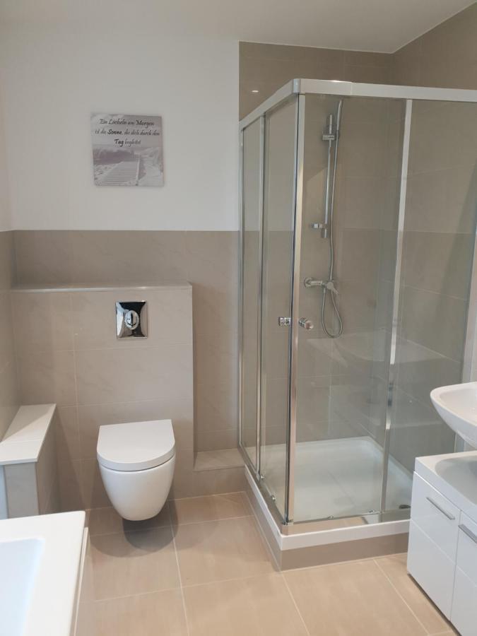 Ferienwohnung Mit Jacuzzi Naehe Flughafen Koeln Bonn Troisdorf Ngoại thất bức ảnh